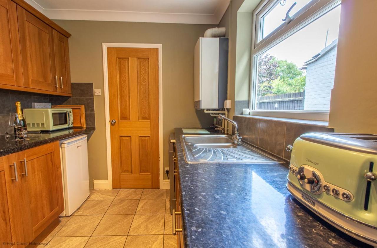Modern Coastal Home Sleeping 5 - 2 Minute Walk To Pakefield Beach, Suffolk Eksteriør billede